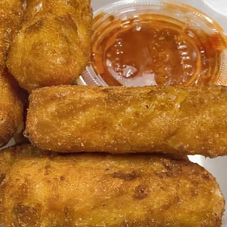 Golden Mozzarella Sticks: A Crispy Delight